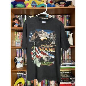 Vintage Y2K mens ‘United we stand’ patriotic USA t shirt size Large